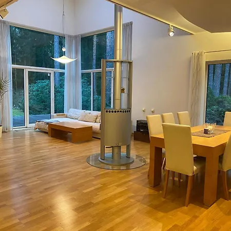 Kakumaee Raba - Puhkemaja Basseiniga Tallinnas Dom wakacyjny