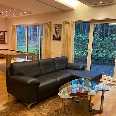 Kakumaee Raba - Puhkemaja Basseiniga Tallinnas Dom wakacyjny Tallin