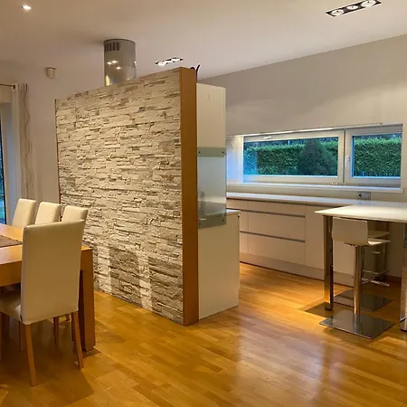 Kakumaee Raba - Puhkemaja Basseiniga Tallinnas Dom wakacyjny *