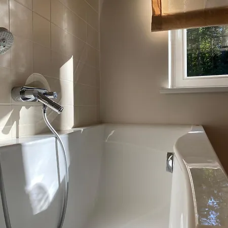 Dom wakacyjny Kakumaee Raba - Puhkemaja Basseiniga Tallinnas Tallin