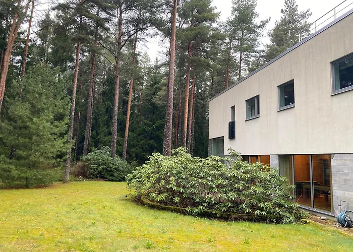 Kakumaee Raba - Puhkemaja Basseiniga Tallinnas