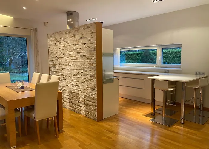 Kakumaee Raba - Puhkemaja Basseiniga Tallinnas Holiday home *