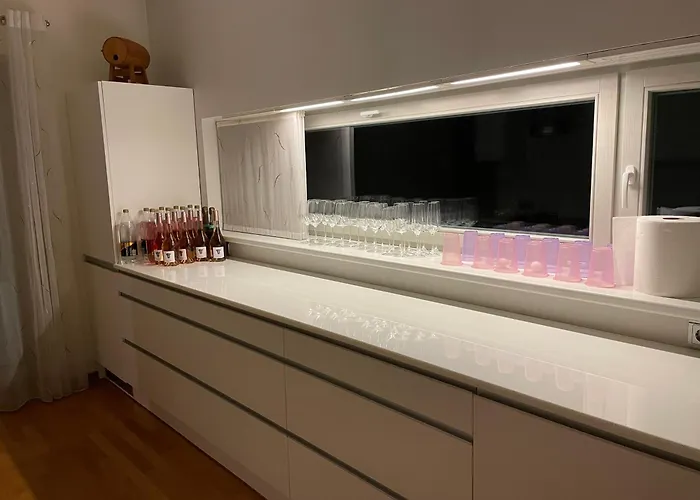 Kakumaee Raba - Puhkemaja Basseiniga Tallinnas * Tallin