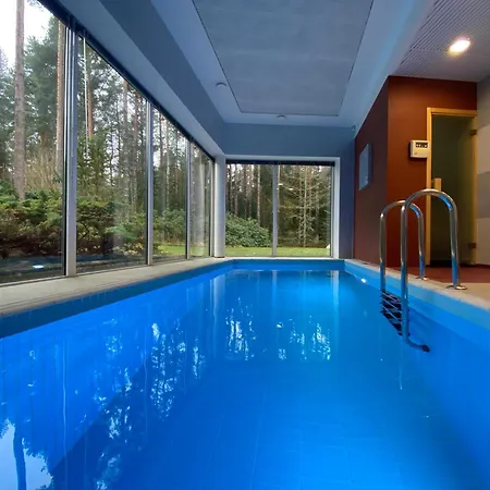 Kakumaee Raba - Puhkemaja Basseiniga Tallinnas