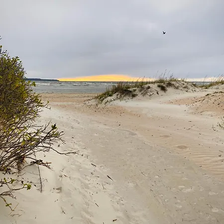 Kakumaee Raba - Puhkemaja Basseiniga Tallinnas 度假居